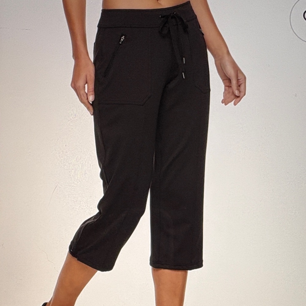 NWOT TEK Gear On-The-Go Capri Pants Size Large